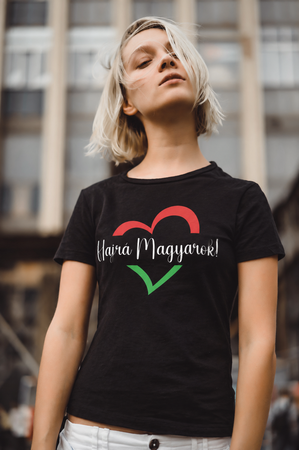 Hajrá Magyarok! feliratos póló szív motívummal